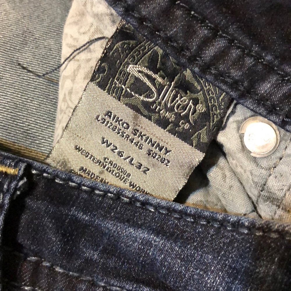 Silver Jeans - Picture 5 of 7